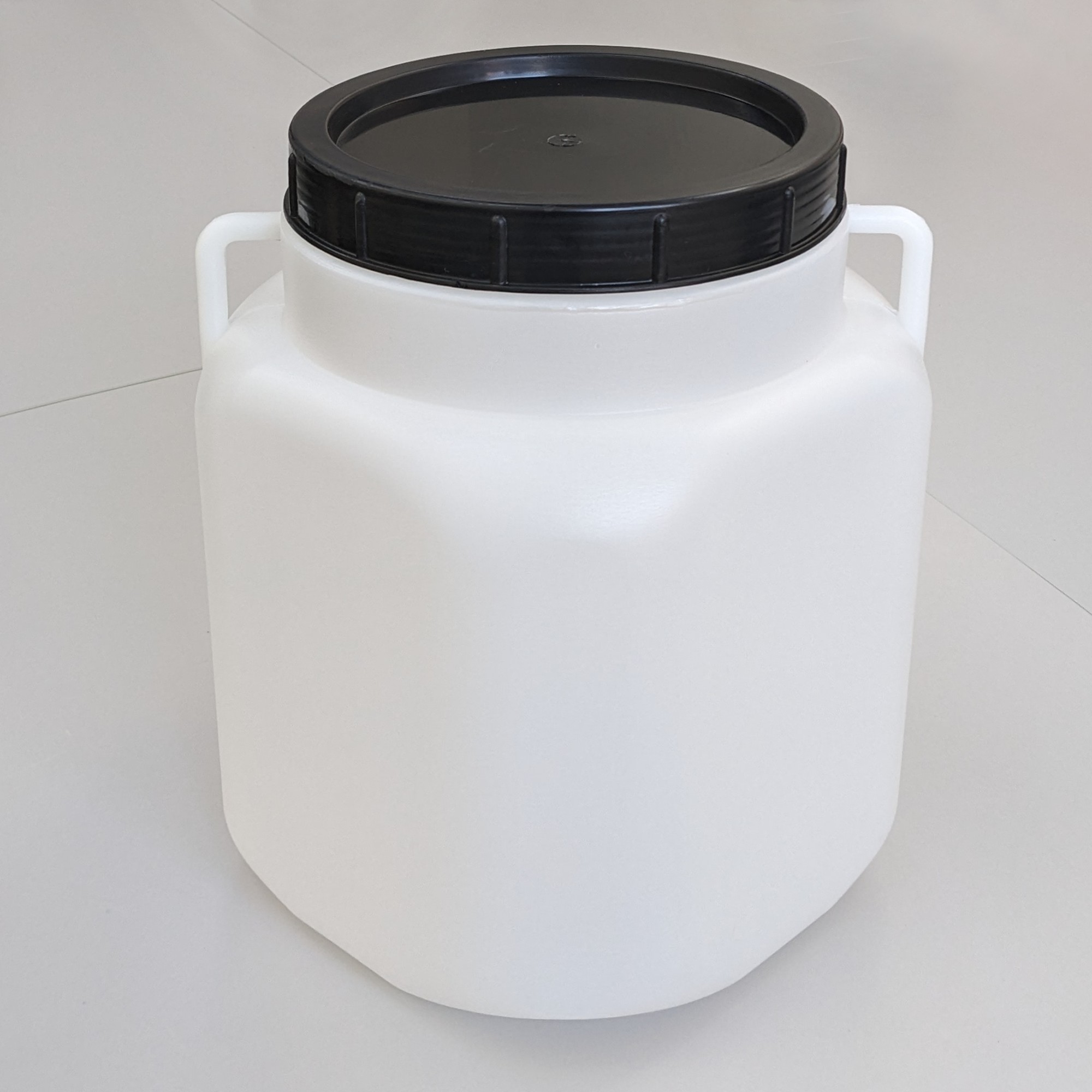 22520_1c 30 Liter Schraubdeckelfass eckig